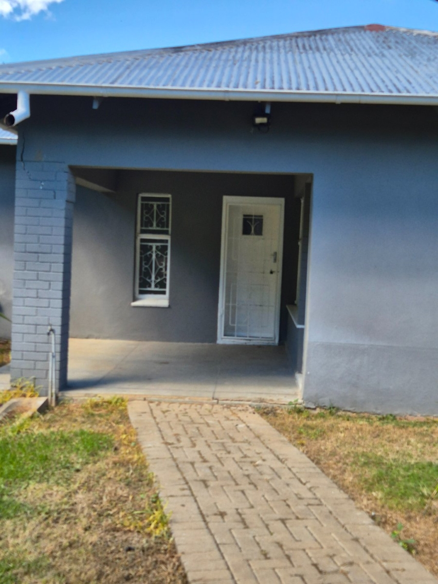 To Let 3 Bedroom Property for Rent in Noordhoek Free State